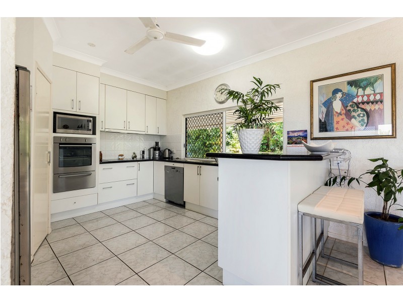 3 Seaview Court, Rocky Point QLD 4873