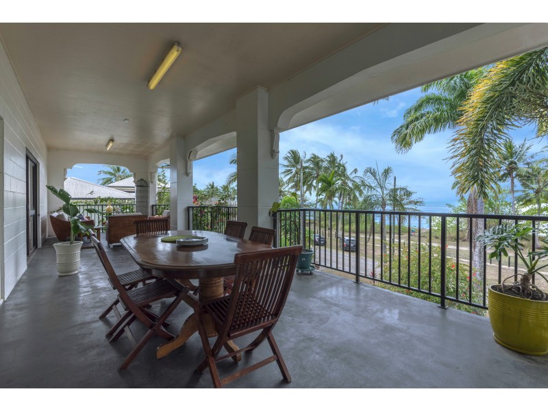 9 Bougainvillea St, Cooya Beach QLD 4873
