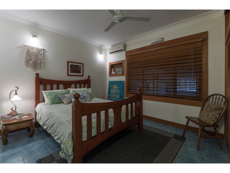 9 Bougainvillea St, Cooya Beach QLD 4873