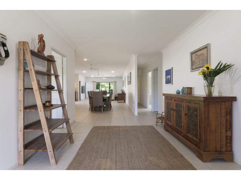 18 Sandpiper St, Port Douglas QLD 4877