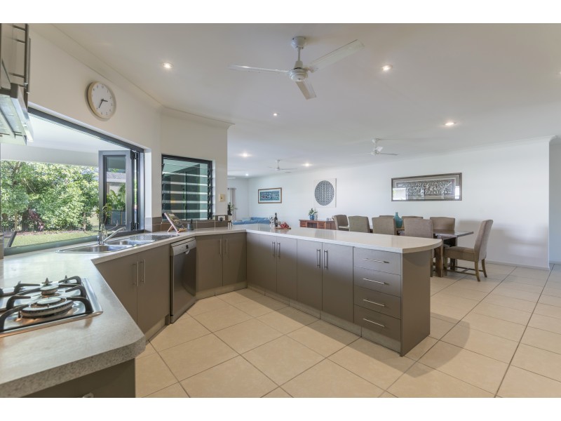 18 Sandpiper St, Port Douglas QLD 4877