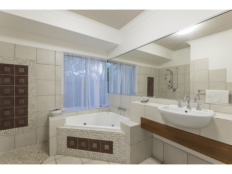 7 Lorikeet Cl, Port Douglas QLD 4877