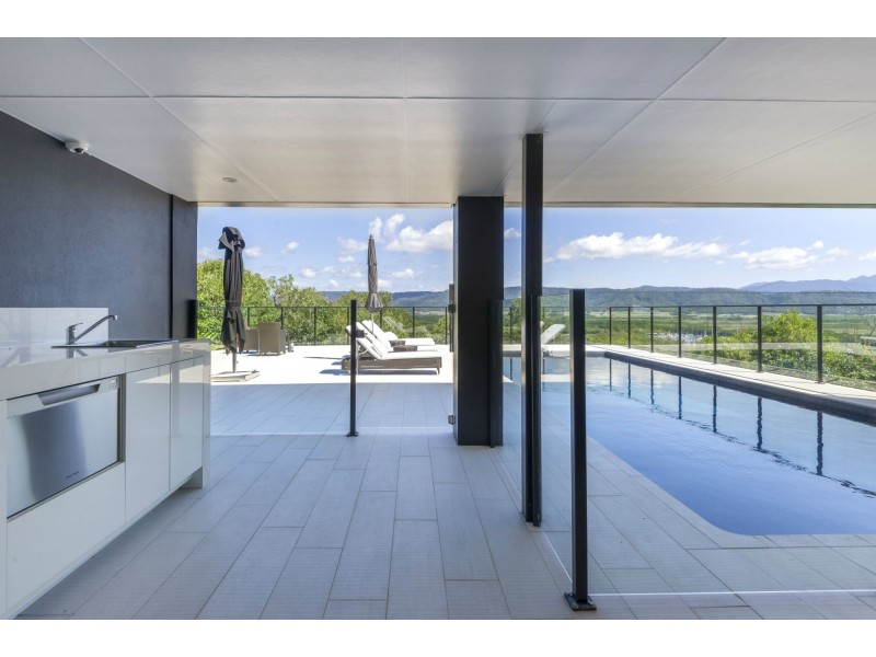 26 Island Point Road, Port Douglas QLD 4877