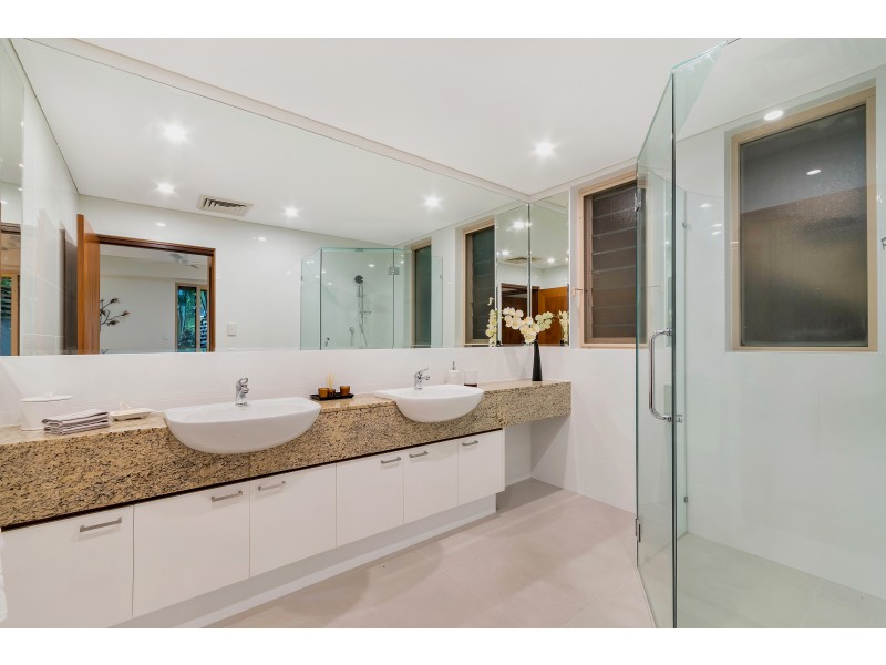 4 ‘Munbilla’, 17 Colonel Cummings Dr, Palm Cove QLD 4879