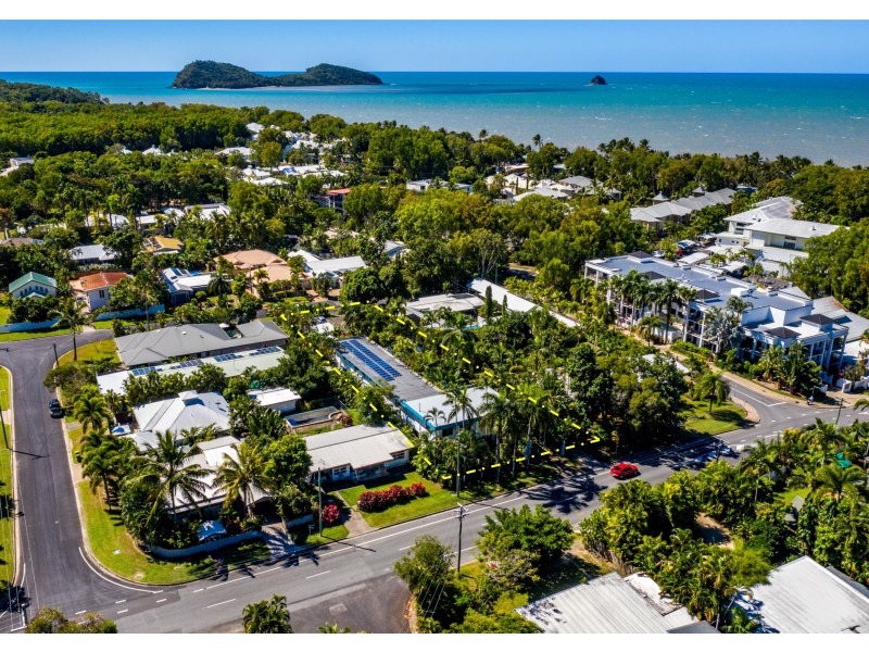 32 Veivers Rd, Palm Cove QLD 4879