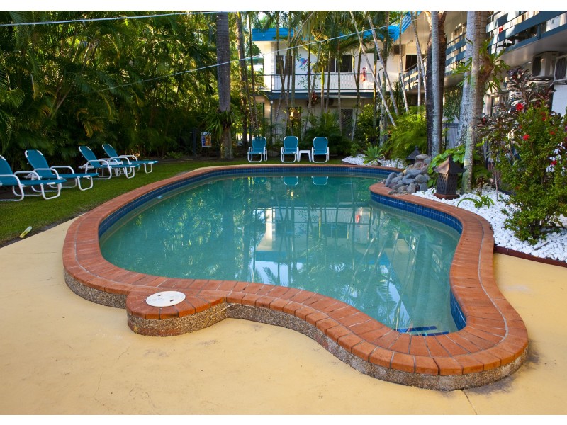 32 Veivers Rd, Palm Cove QLD 4879