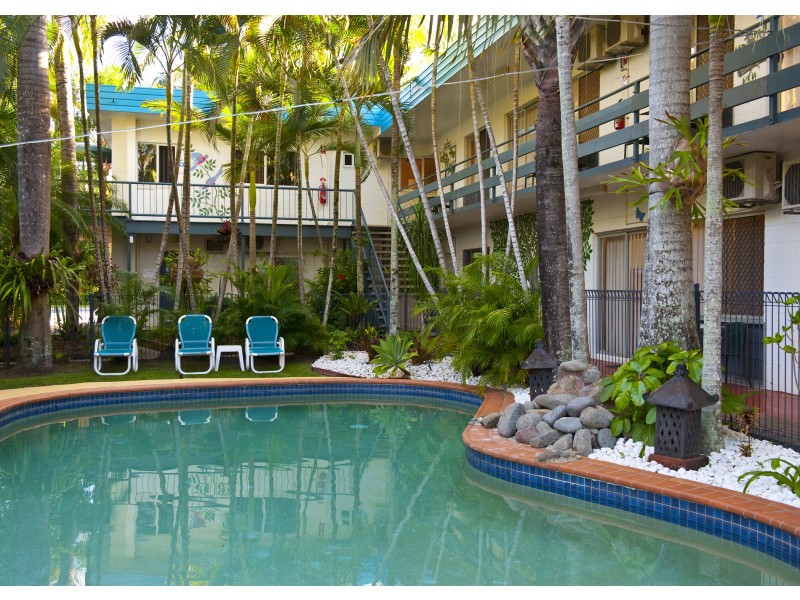 32 Veivers Rd, Palm Cove QLD 4879