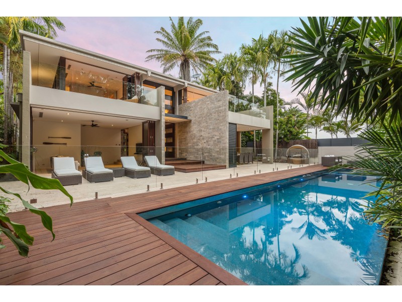 31 Beachfront Mirage Dr, Port Douglas QLD 4877