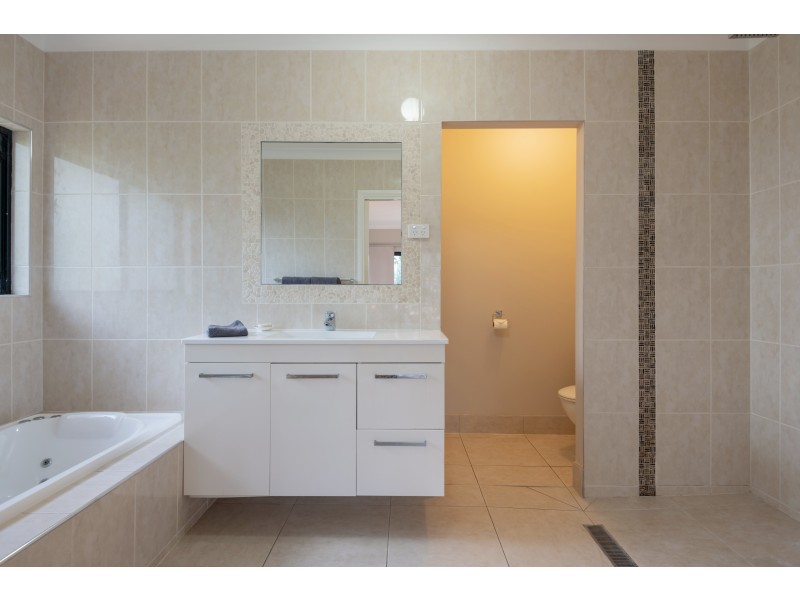 23 Dulku Cl, Port Douglas QLD 4877
