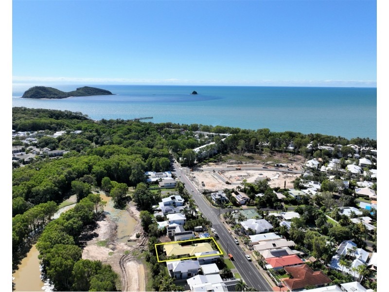 Duplex 1/60 Cedar Rd, Palm Cove QLD 4879
