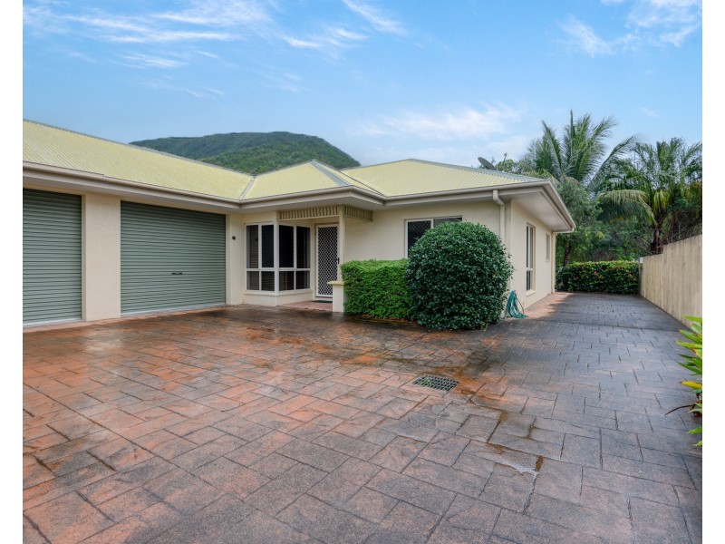 1 & 2/60 Cedar Road, Palm Cove QLD 4879