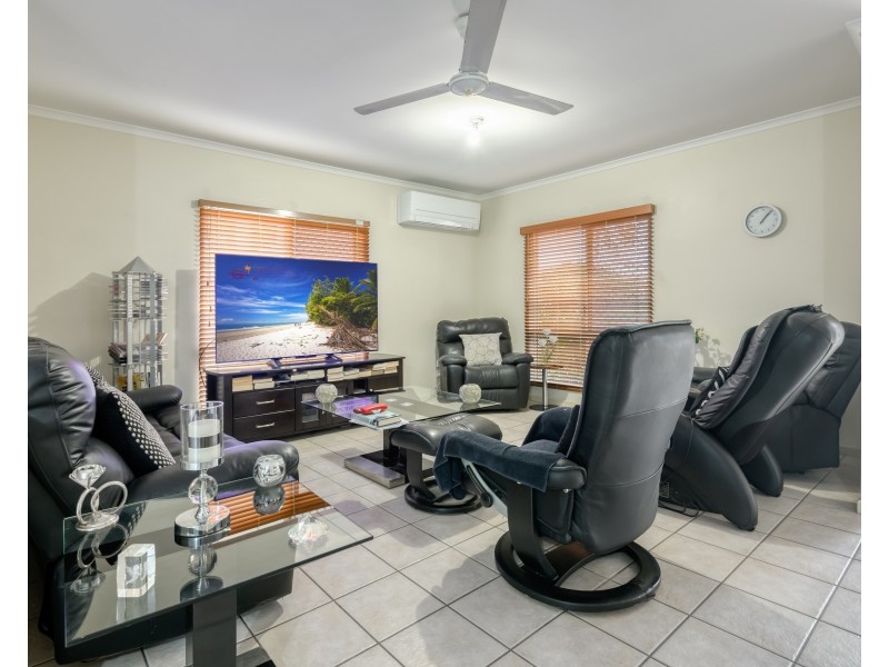 1 & 2/60 Cedar Road, Palm Cove QLD 4879