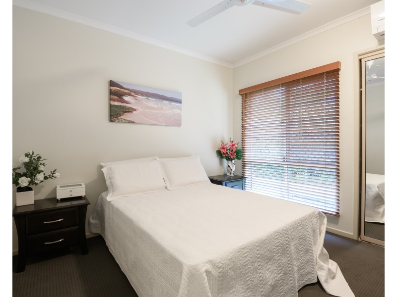 1 & 2/60 Cedar Road, Palm Cove QLD 4879