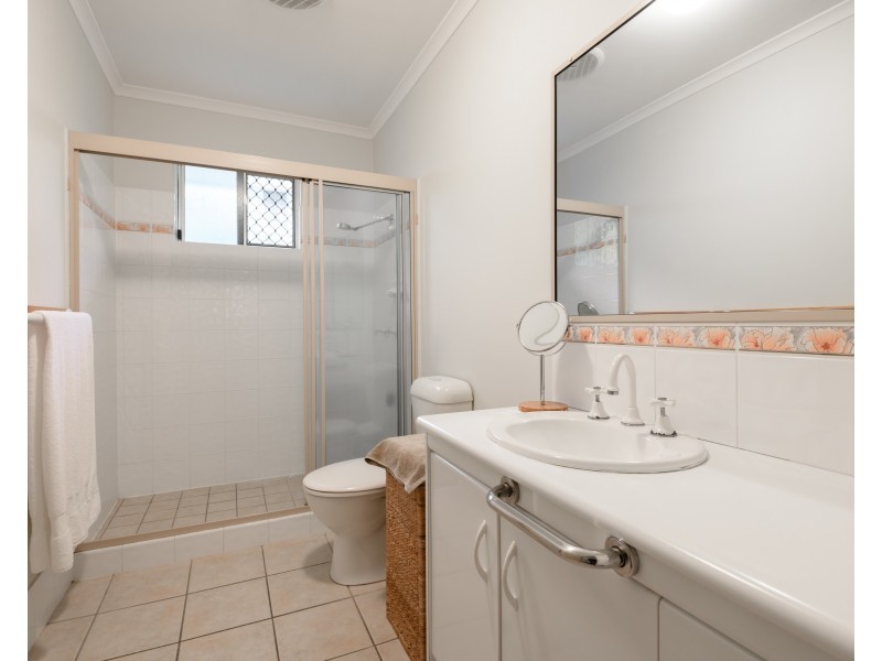 1 & 2/60 Cedar Road, Palm Cove QLD 4879