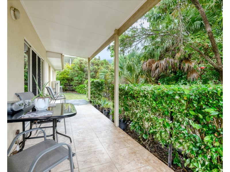 1 & 2/60 Cedar Road, Palm Cove QLD 4879