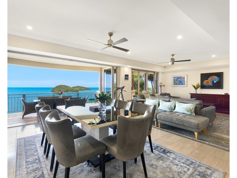 1 ‘Munbilla’ / 17 Colonel Cummings Dr, Palm Cove QLD 4879