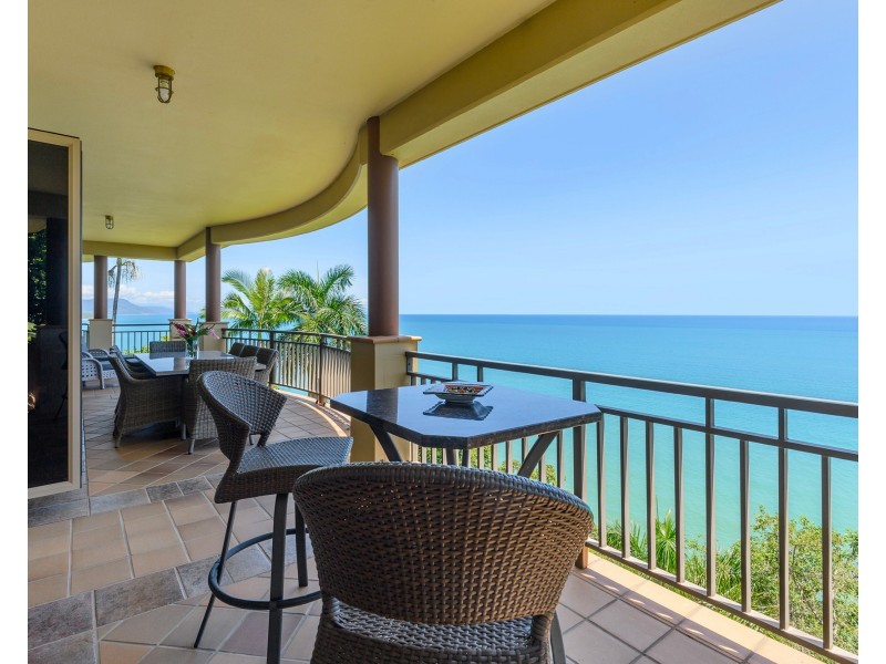 1 ‘Munbilla’ / 17 Colonel Cummings Dr, Palm Cove QLD 4879