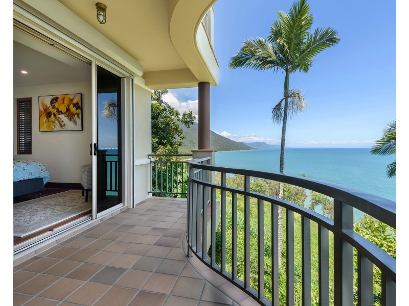 1 ‘Munbilla’ / 17 Colonel Cummings Dr, Palm Cove QLD 4879