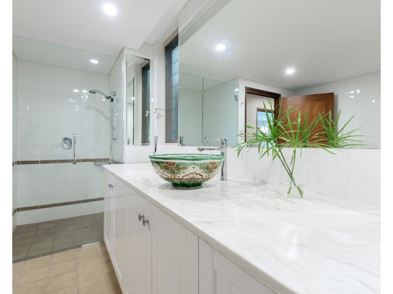 1 ‘Munbilla’ / 17 Colonel Cummings Dr, Palm Cove QLD 4879