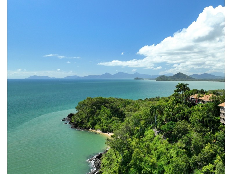 1 ‘Munbilla’ / 17 Colonel Cummings Dr, Palm Cove QLD 4879