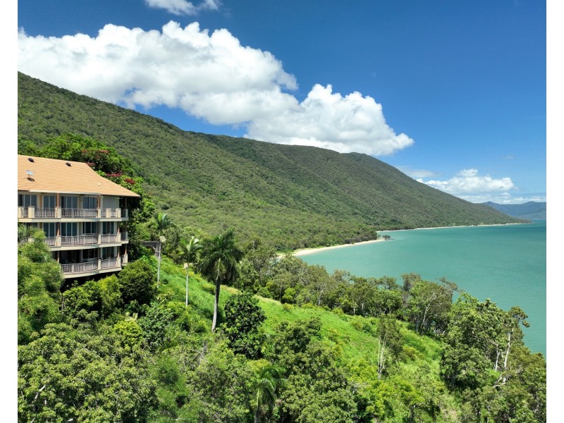 1 ‘Munbilla’ / 17 Colonel Cummings Dr, Palm Cove QLD 4879