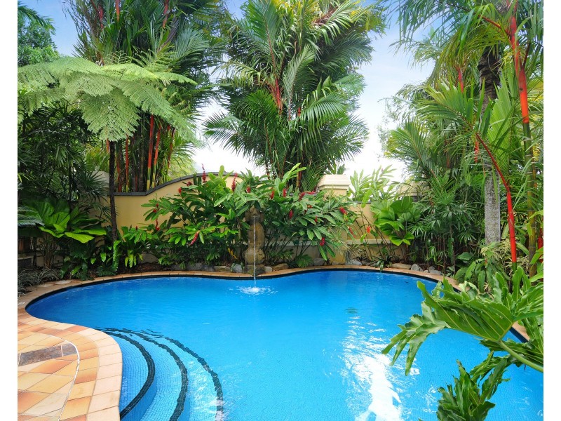 1 ‘Munbilla’ / 17 Colonel Cummings Dr, Palm Cove QLD 4879