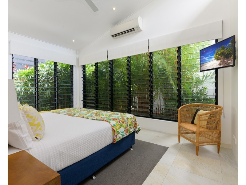 41 Beachfront Mirage Dr, Port Douglas QLD 4877