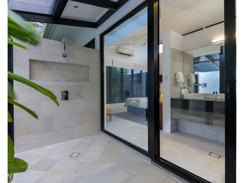 41 Beachfront Mirage Dr, Port Douglas QLD 4877
