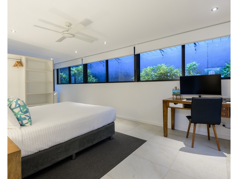 41 Beachfront Mirage Dr, Port Douglas QLD 4877