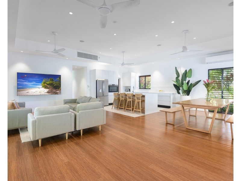 35 Beachfront Mirage Dr, Port Douglas QLD 4877