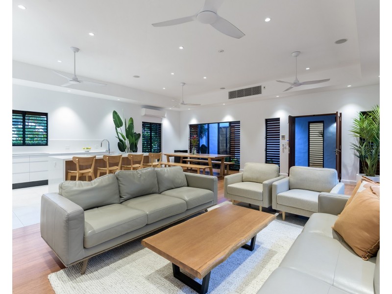 35 Beachfront Mirage Dr, Port Douglas QLD 4877