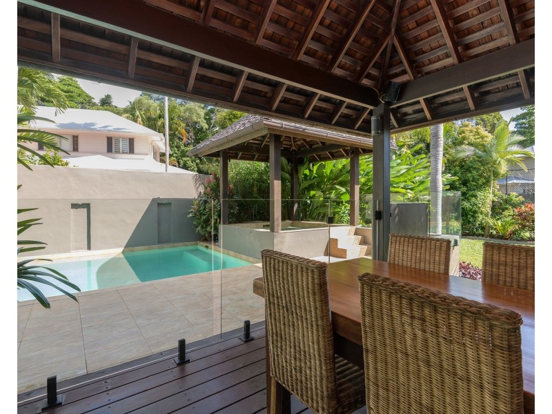 35 Beachfront Mirage Dr, Port Douglas QLD 4877