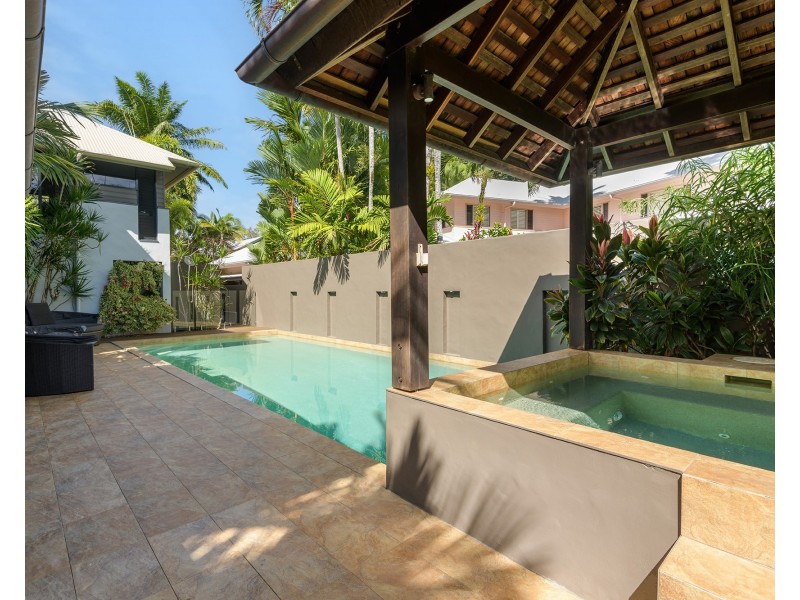 35 Beachfront Mirage Dr, Port Douglas QLD 4877