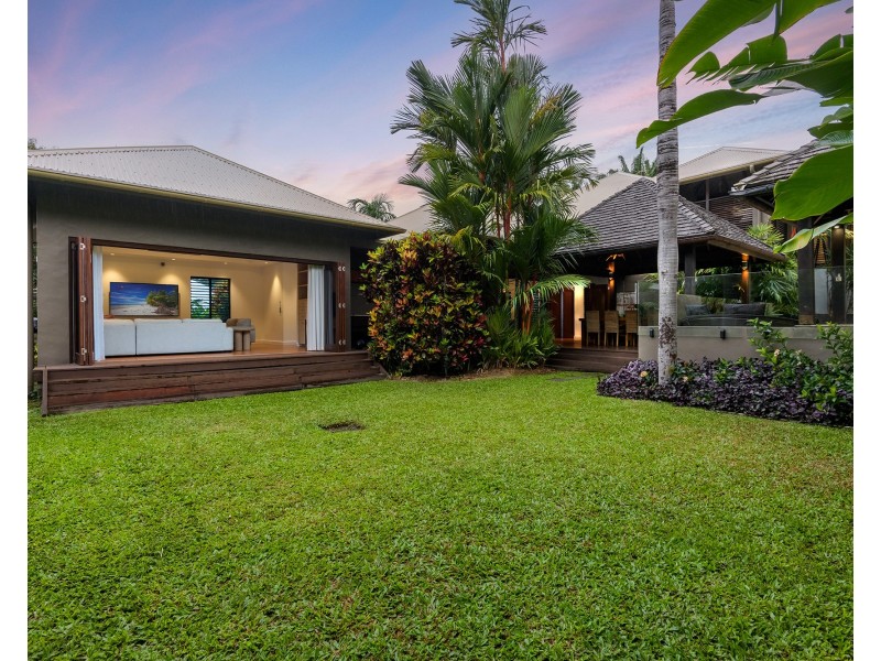 35 Beachfront Mirage Dr, Port Douglas QLD 4877