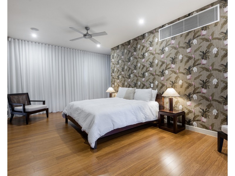 35 Beachfront Mirage Dr, Port Douglas QLD 4877
