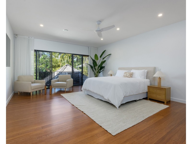 35 Beachfront Mirage Dr, Port Douglas QLD 4877