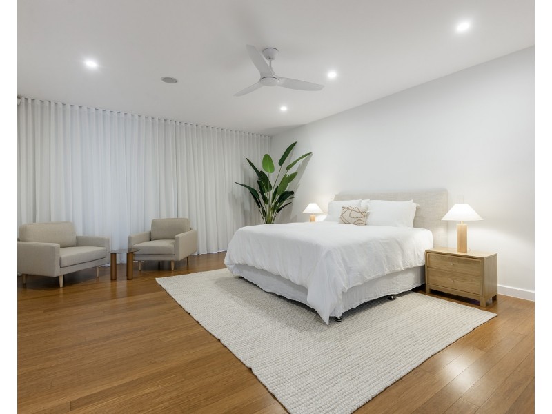 35 Beachfront Mirage Dr, Port Douglas QLD 4877
