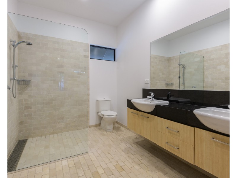 35 Beachfront Mirage Dr, Port Douglas QLD 4877
