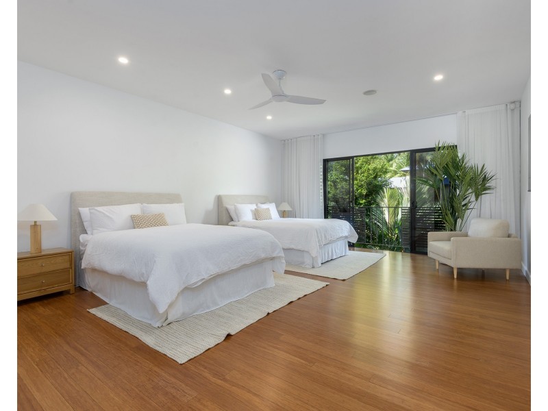 35 Beachfront Mirage Dr, Port Douglas QLD 4877