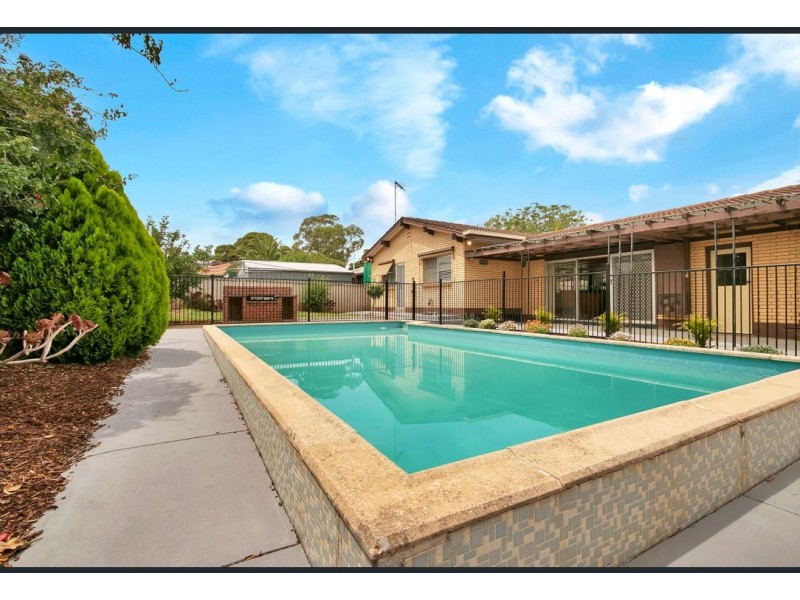 34 Buckingham Drive, Salisbury East SA 5109