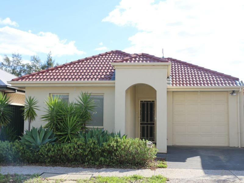 15 Mossman Street, Mawson Lakes SA 5095