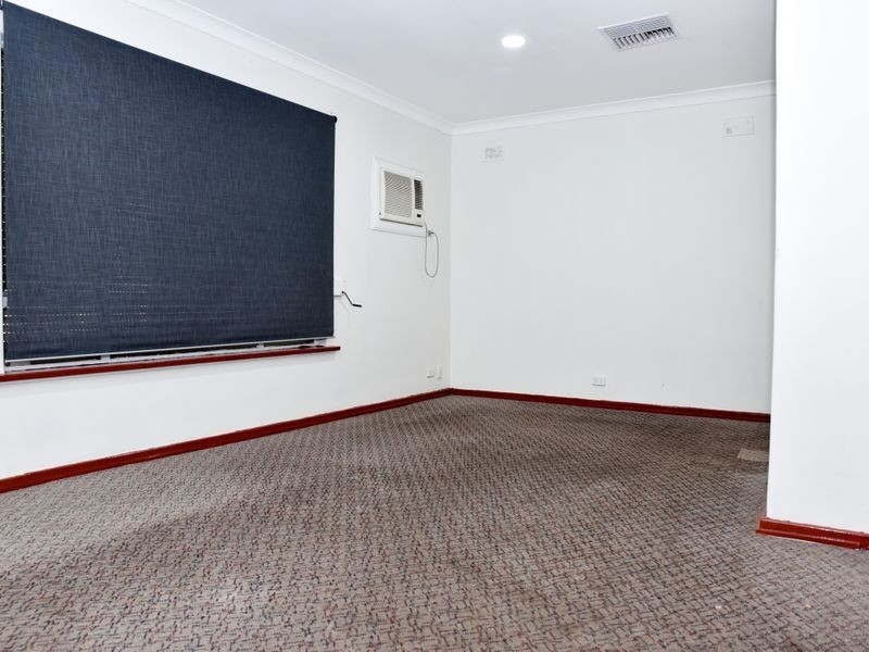 422 Bridge Road, Para Hills West SA 5096