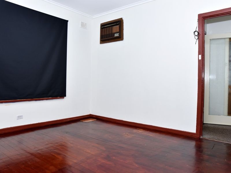 422 Bridge Road, Para Hills West SA 5096