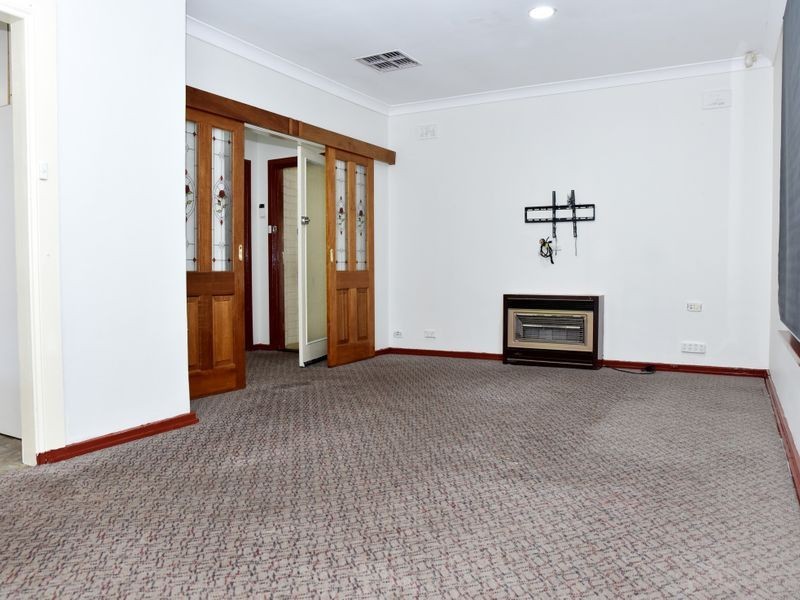 422 Bridge Road, Para Hills West SA 5096
