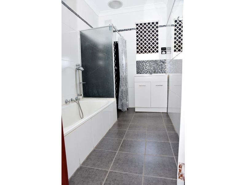 422 Bridge Road, Para Hills West SA 5096
