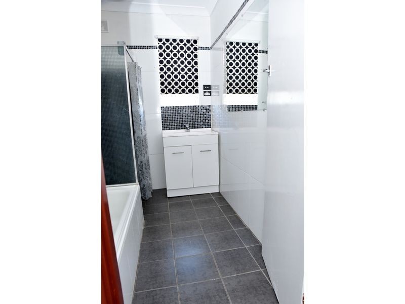 422 Bridge Road, Para Hills West SA 5096
