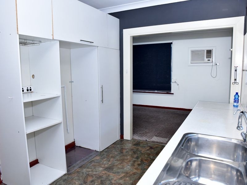 422 Bridge Road, Para Hills West SA 5096