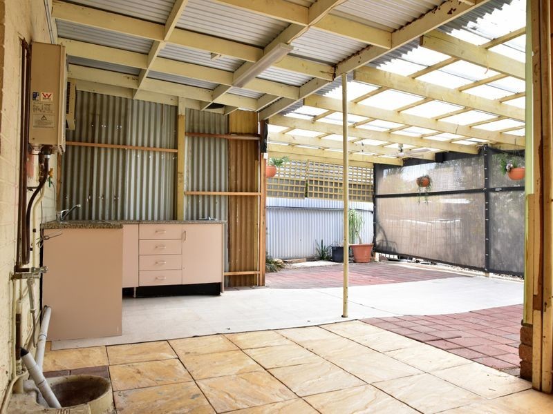 422 Bridge Road, Para Hills West SA 5096