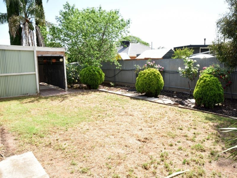422 Bridge Road, Para Hills West SA 5096