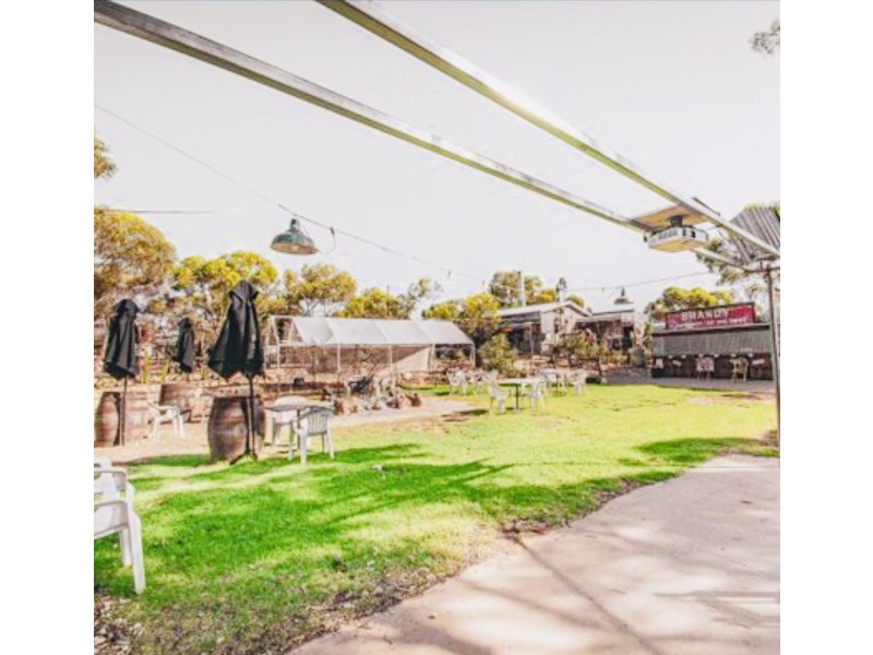 19042 Sturt Highway, Monash SA 5342